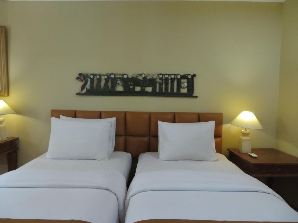 Balira Airport Hotel Kuta Lombok Exterior foto